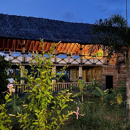 Mowgli'S Cafe Hampi & Guest House Екстер'єр фото