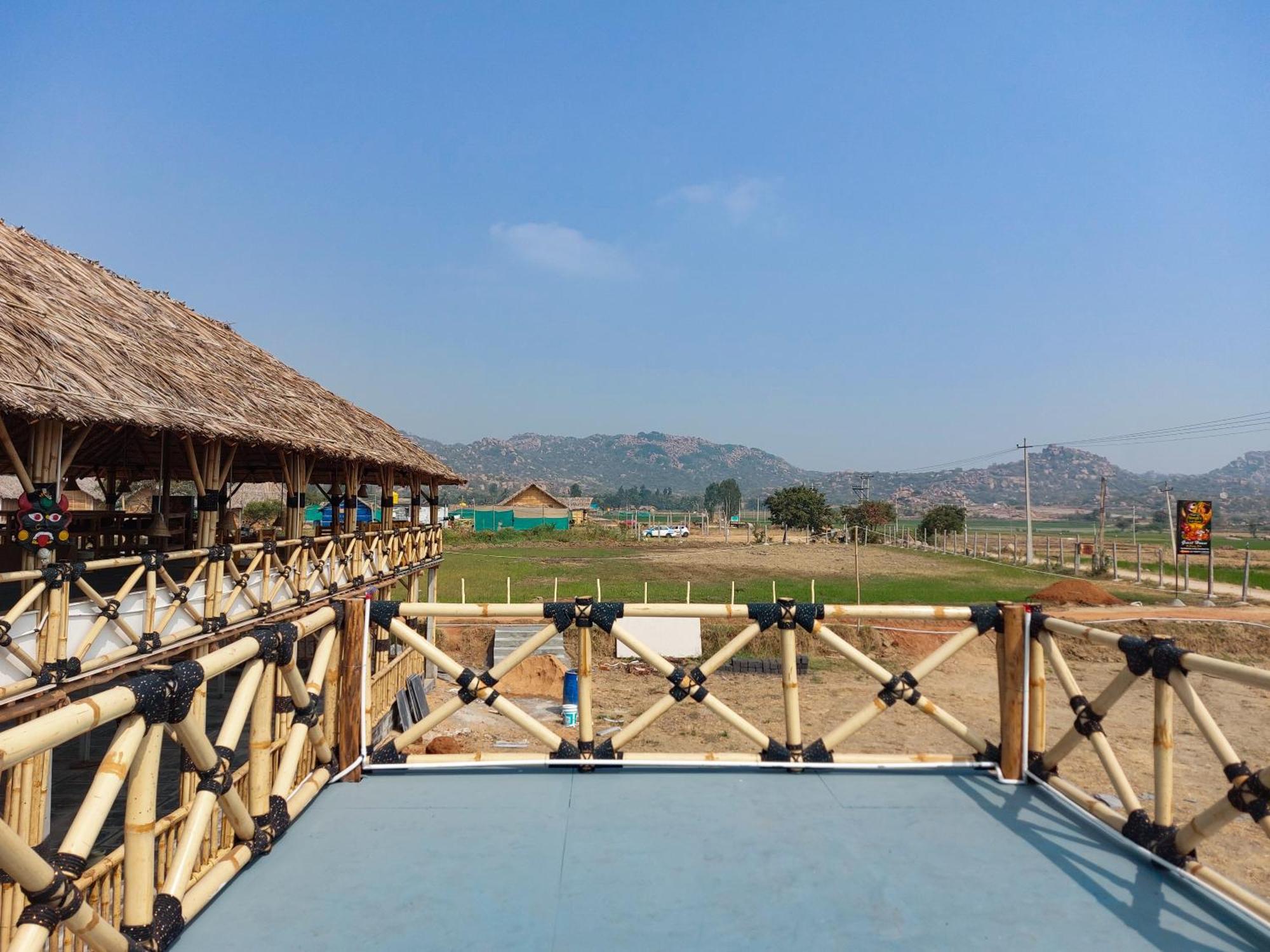 Mowgli'S Cafe Hampi & Guest House Екстер'єр фото