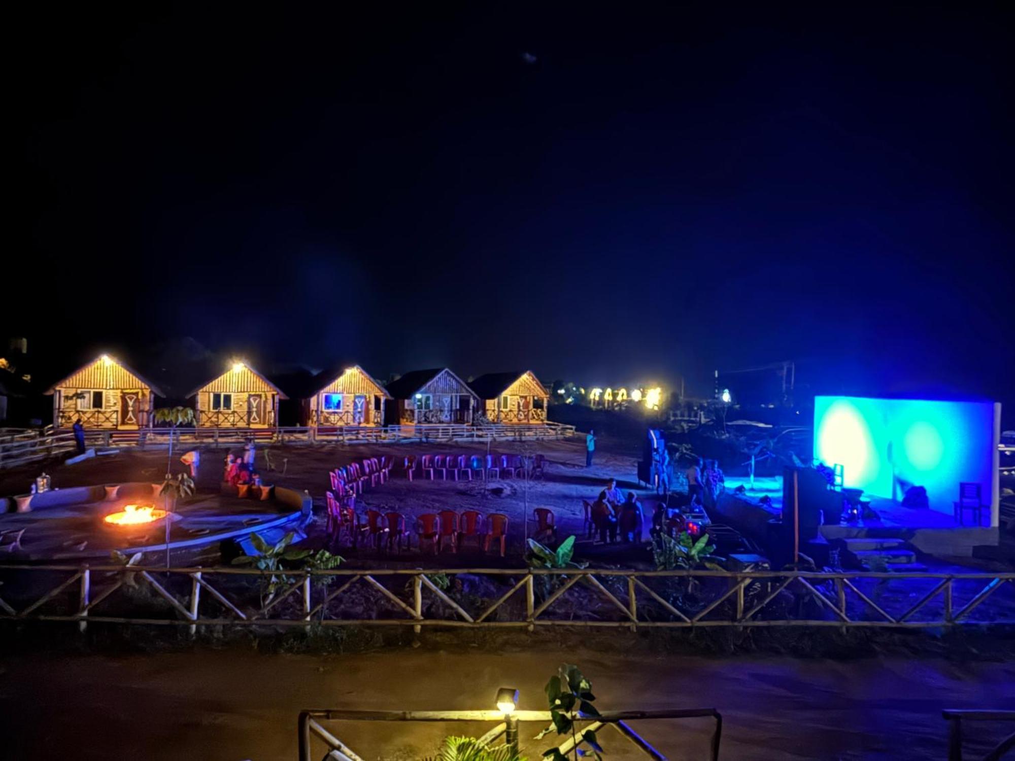 Mowgli'S Cafe Hampi & Guest House Екстер'єр фото